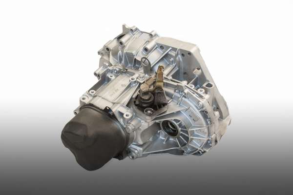 Getriebe Dacia Duster 1.6 SCe Benzin 5-Gang JR5395